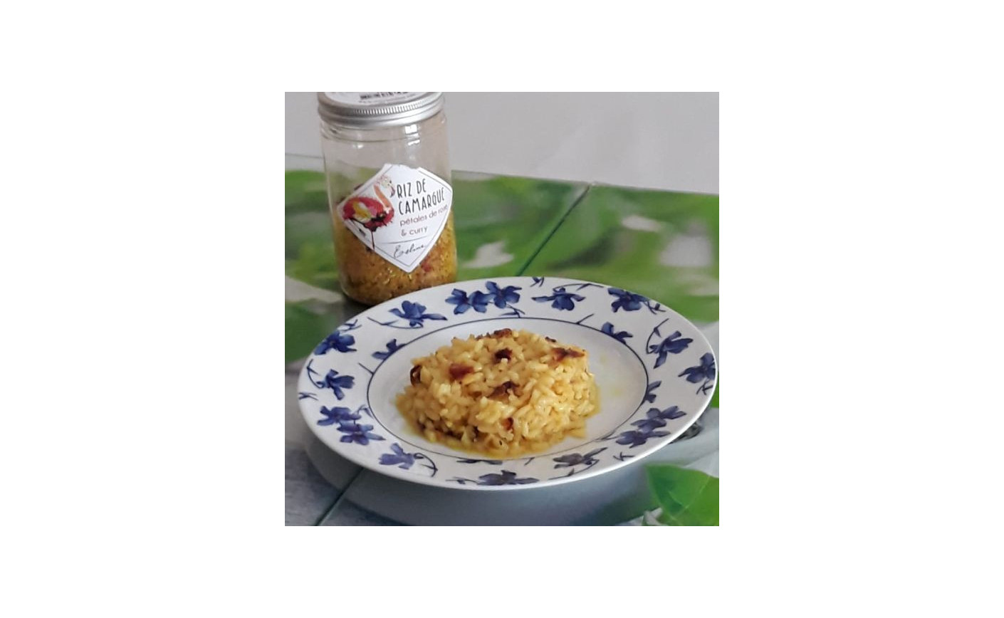 ARROZ CON PÉTALOS DE ROSA Y CURRY